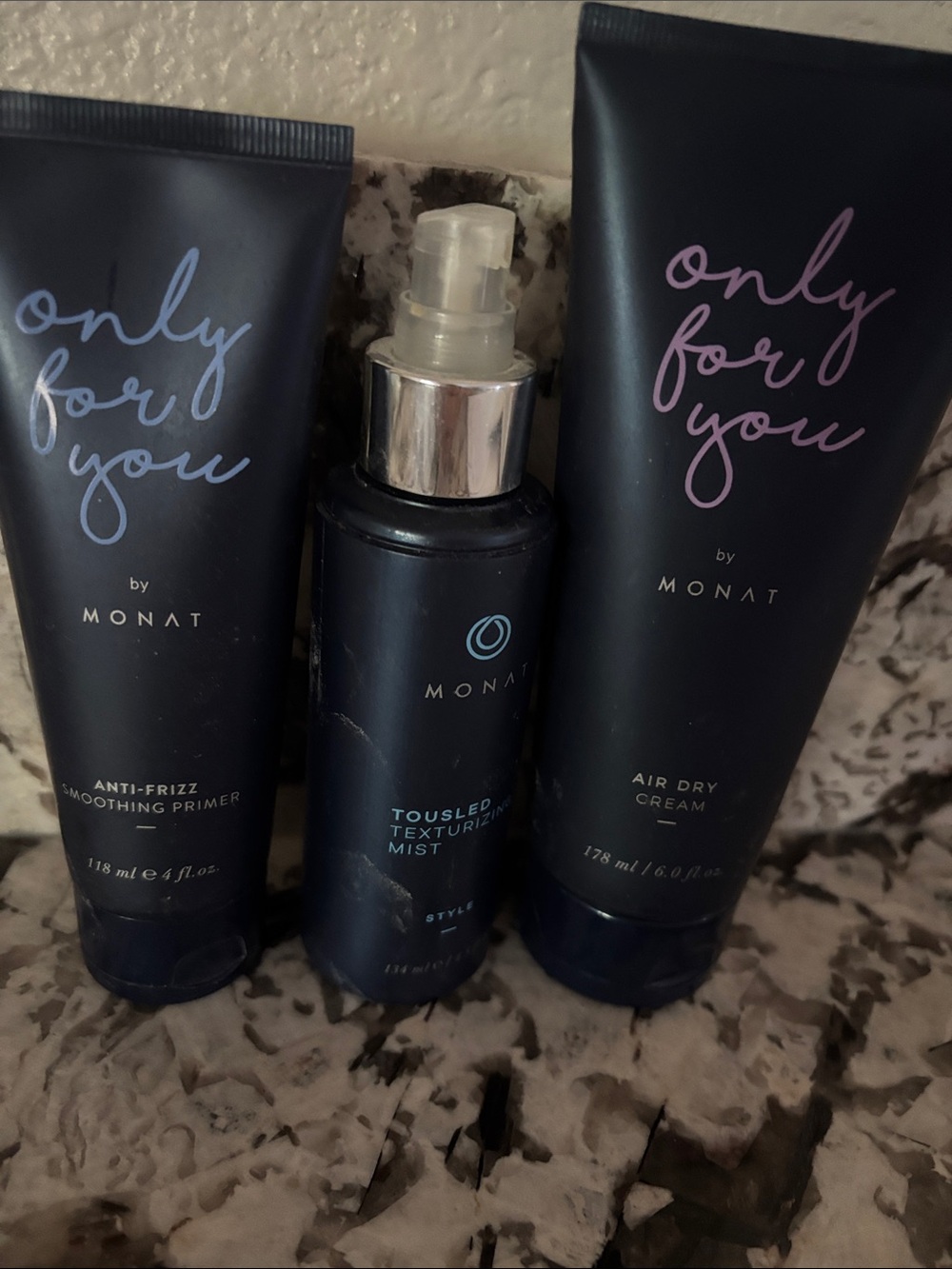 MONAT BUNDLE OPENED ANTI FRIZZ SMOOTHING PRIMER, AIR DRY CREAM,TOUSLED TEXTURIE
